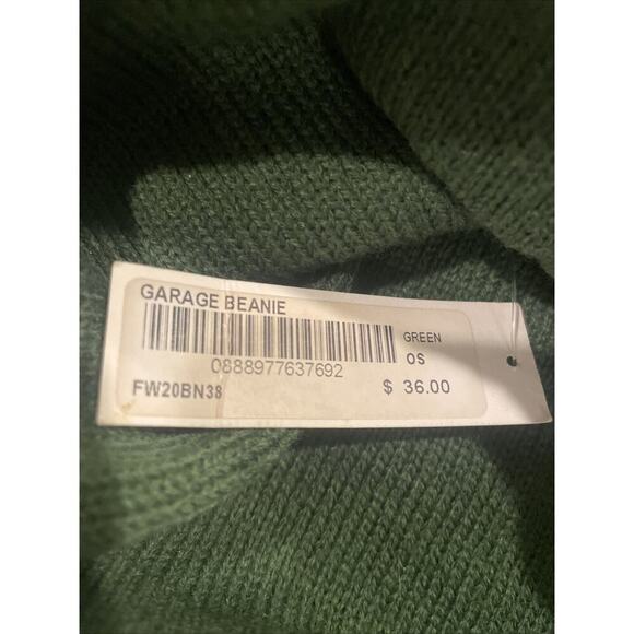 Supreme Garage Beanie Cap Hat Green Red FW20 New York 2020 FW20BN38 DS NWT OS - Picture 3 of 6